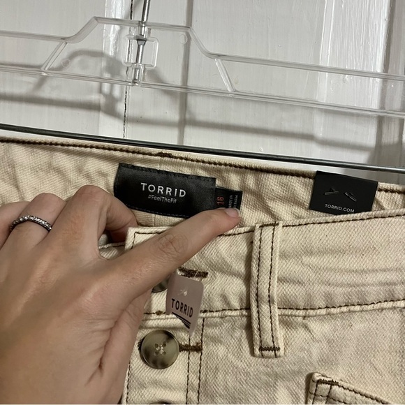 Torrid Crop Wide Leg Classic Denim High-Rise Jeans Pants Cream Khaki 16 O - Picture 3 of 8